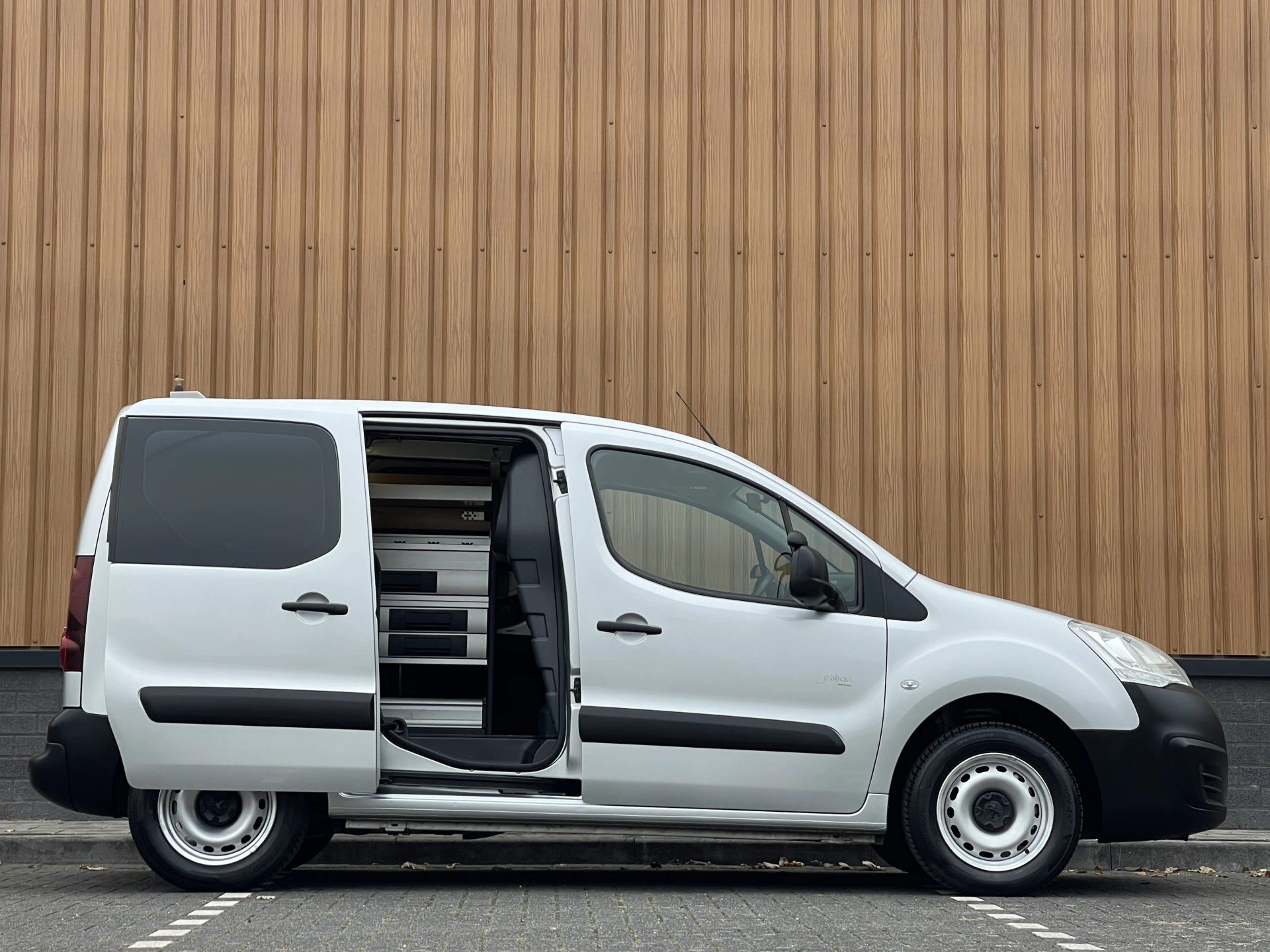 Hoofdafbeelding Peugeot Partner