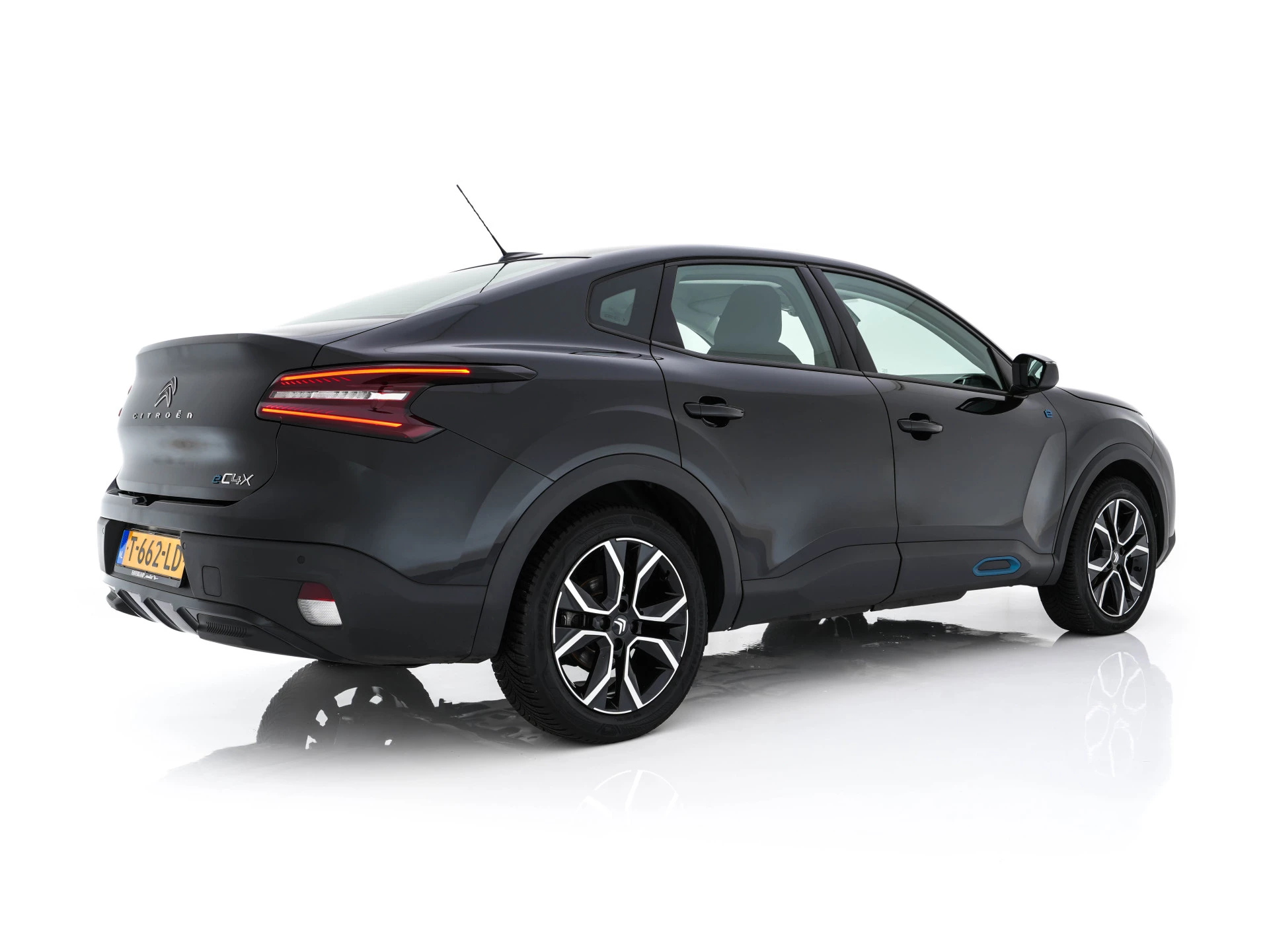 Hoofdafbeelding Citroën ë-C4 X