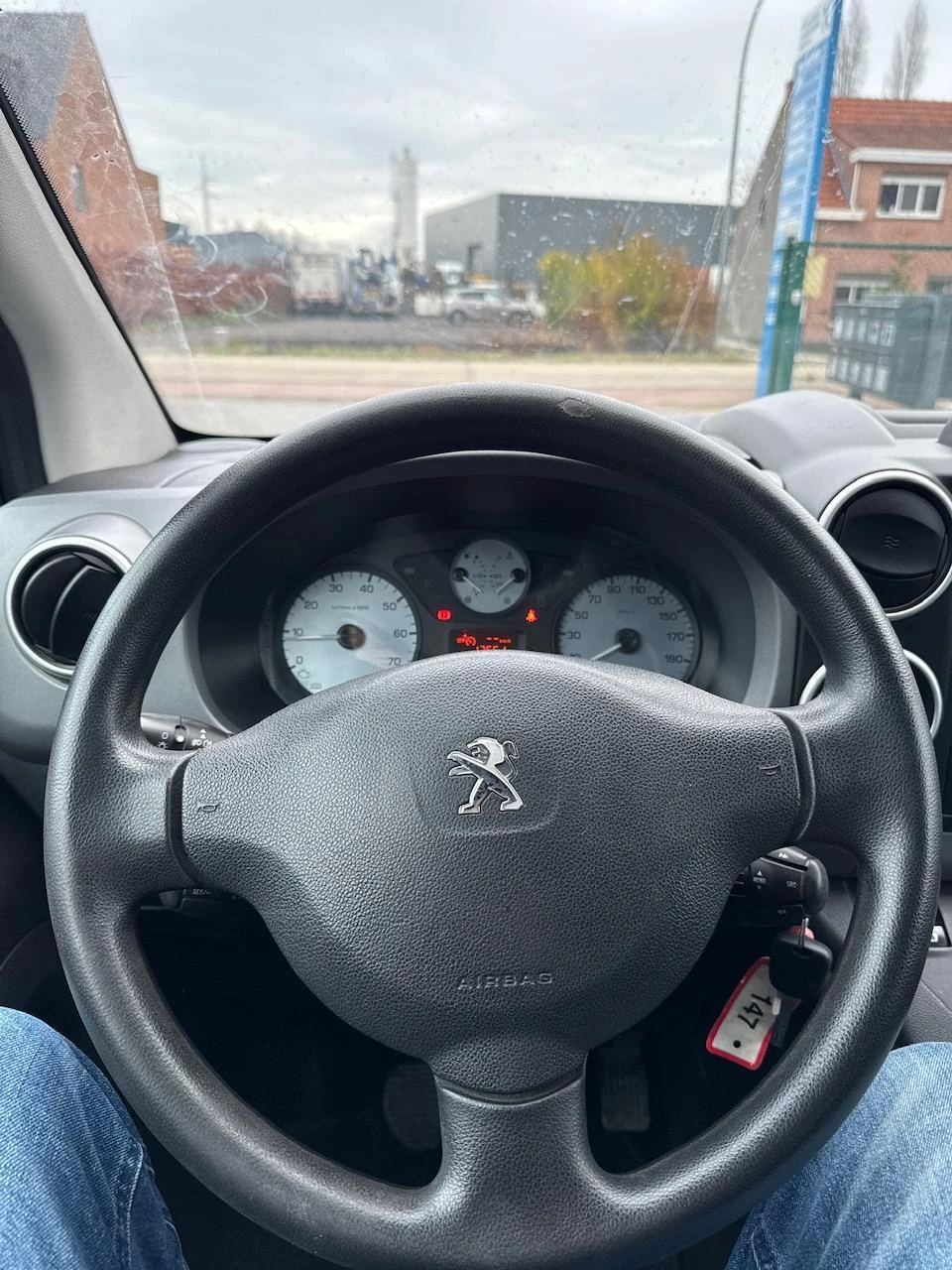 Hoofdafbeelding Peugeot Partner