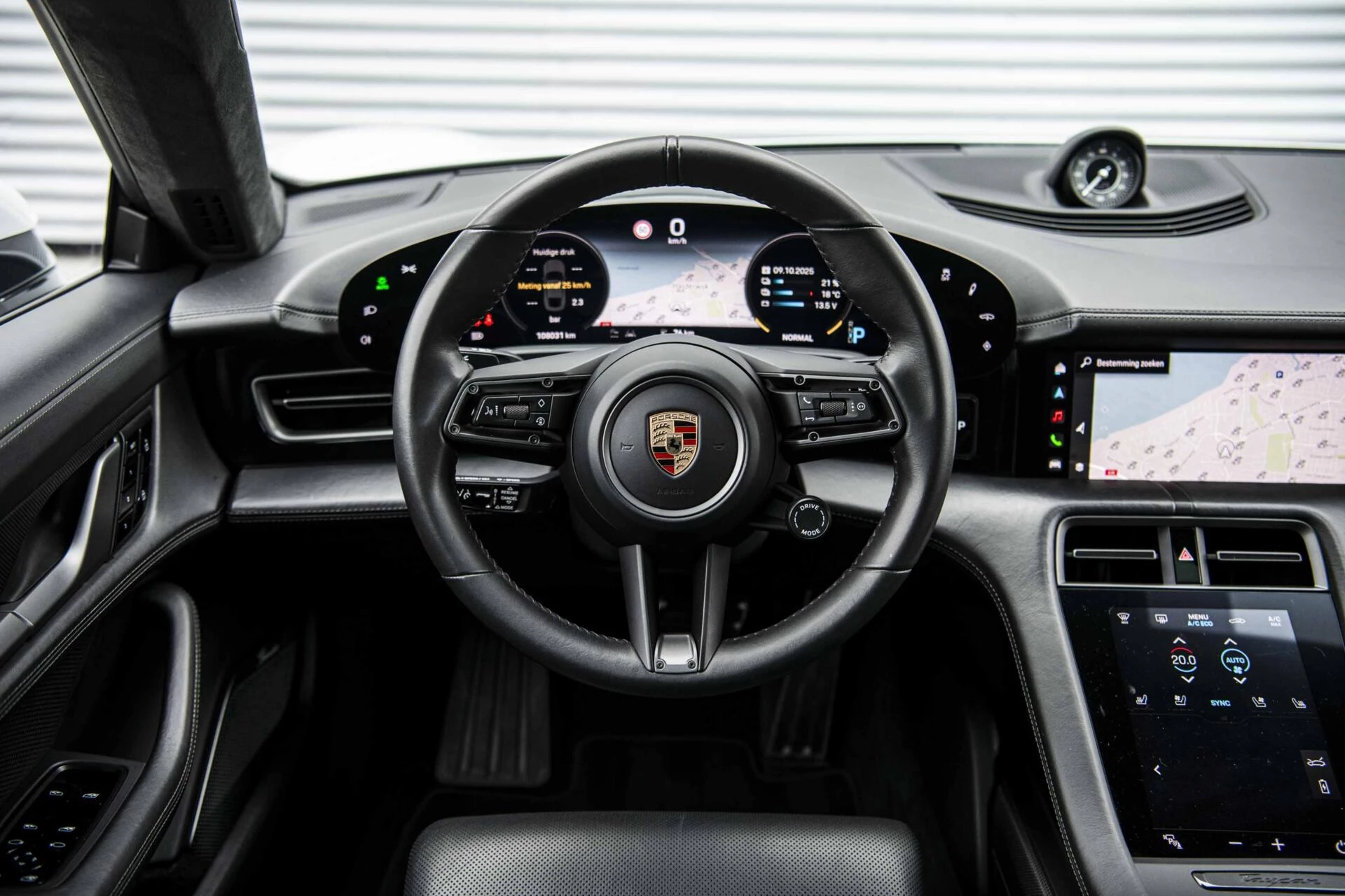 Hoofdafbeelding Porsche Taycan