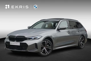 BMW 3-serie Touring 330e xDrive | M Sport / Panoramadak / Elektrische stoelen + Memory / Harman Kardon / Actieve Cruise met Stop&Go