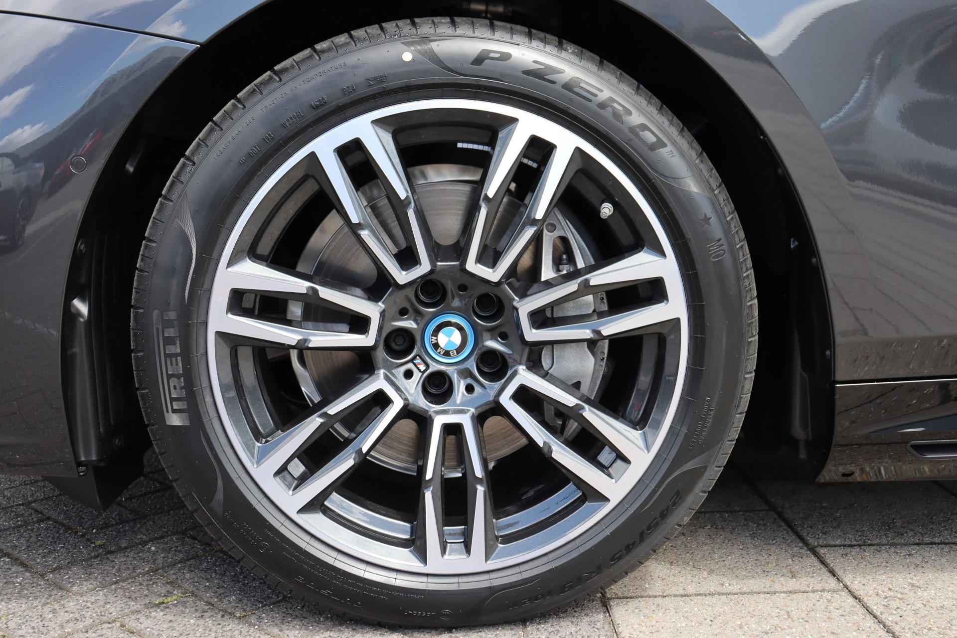 Hoofdafbeelding BMW i5