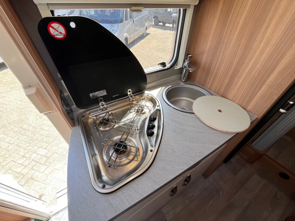 Hoofdafbeelding Weinsberg Caracompact R57 Carplay Ac Cruise
