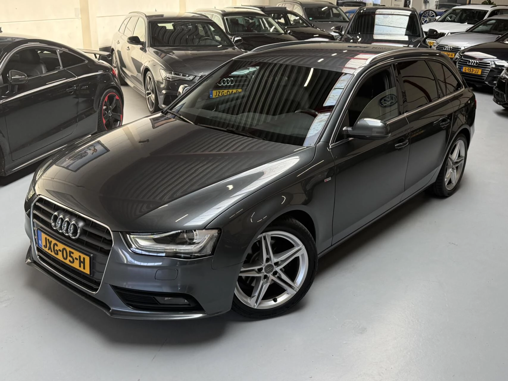 Hoofdafbeelding Audi A4