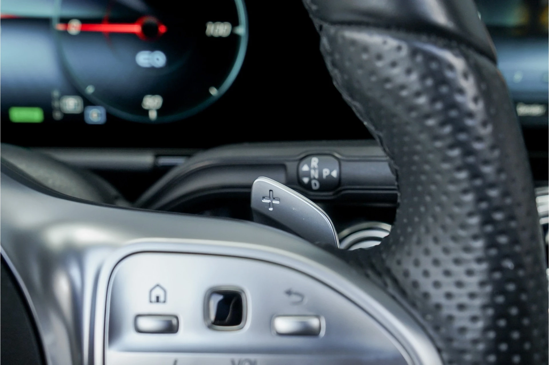 Hoofdafbeelding Mercedes-Benz EQA