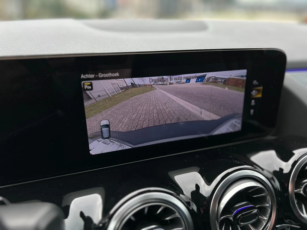 Hoofdafbeelding Mercedes-Benz EQA