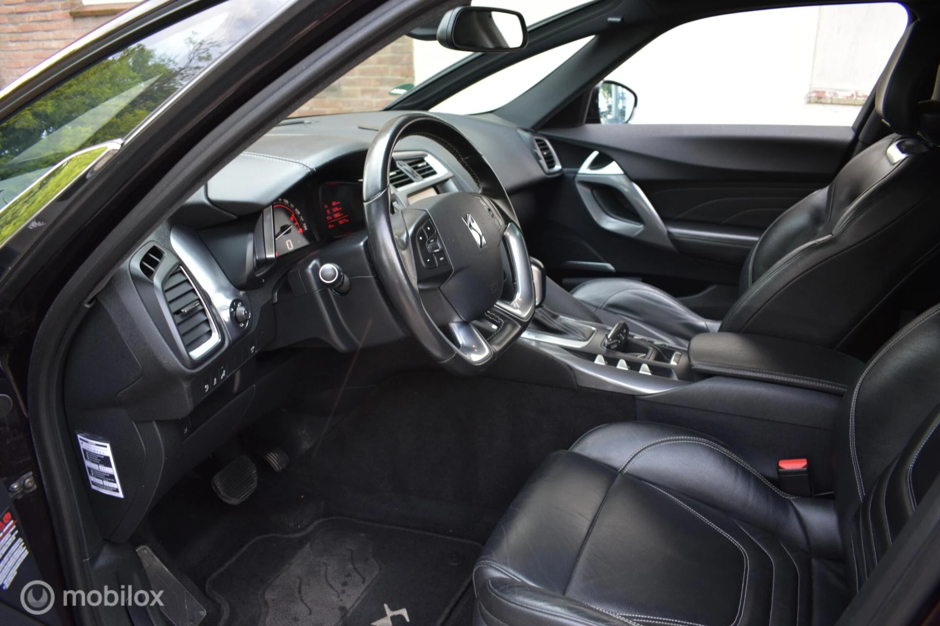 Hoofdafbeelding DS DS 5