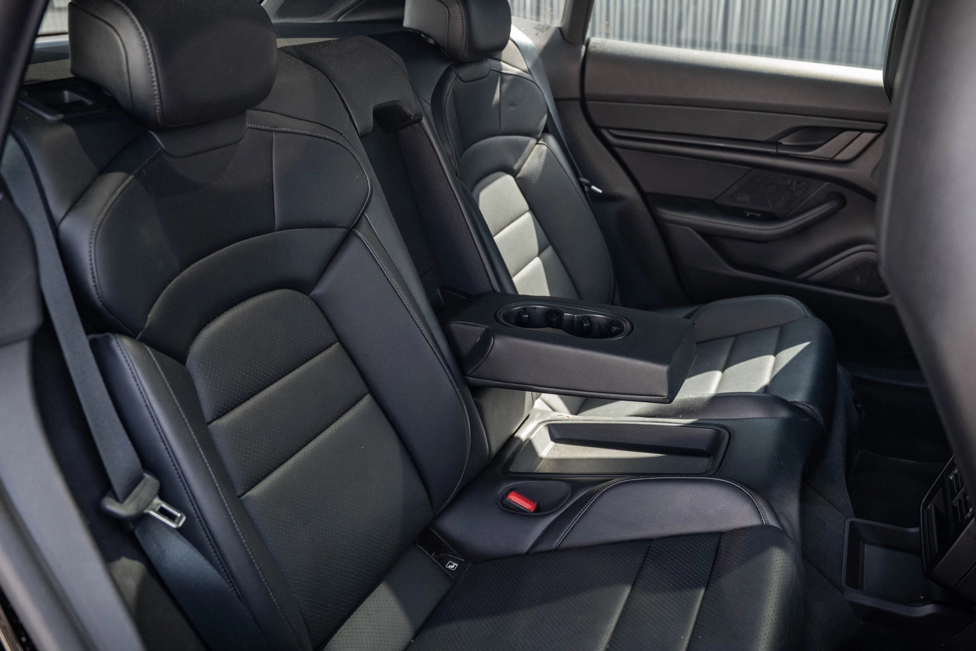 Hoofdafbeelding Porsche Taycan