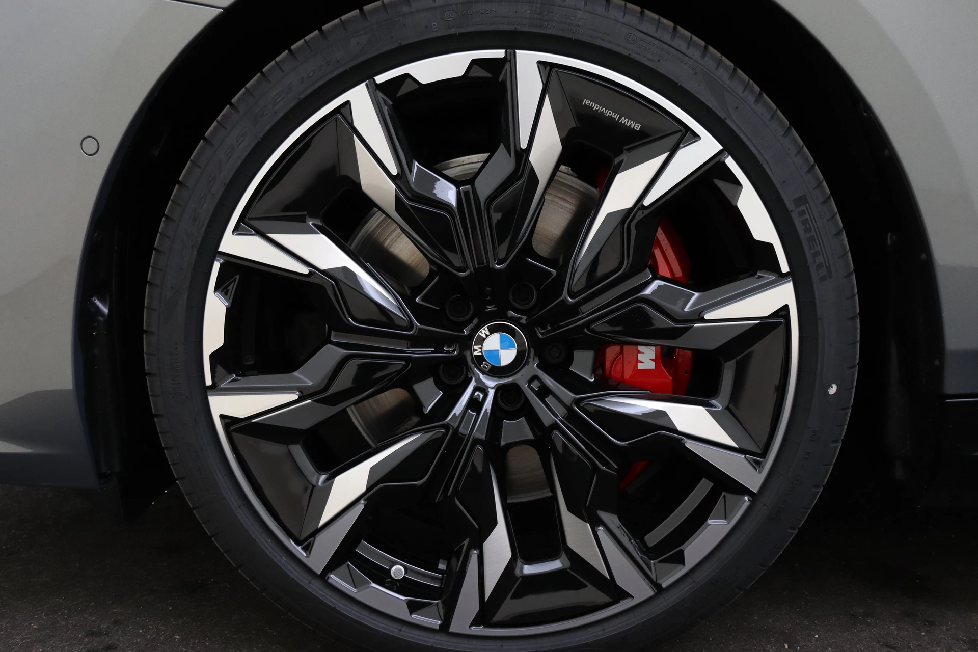 Hoofdafbeelding BMW i5