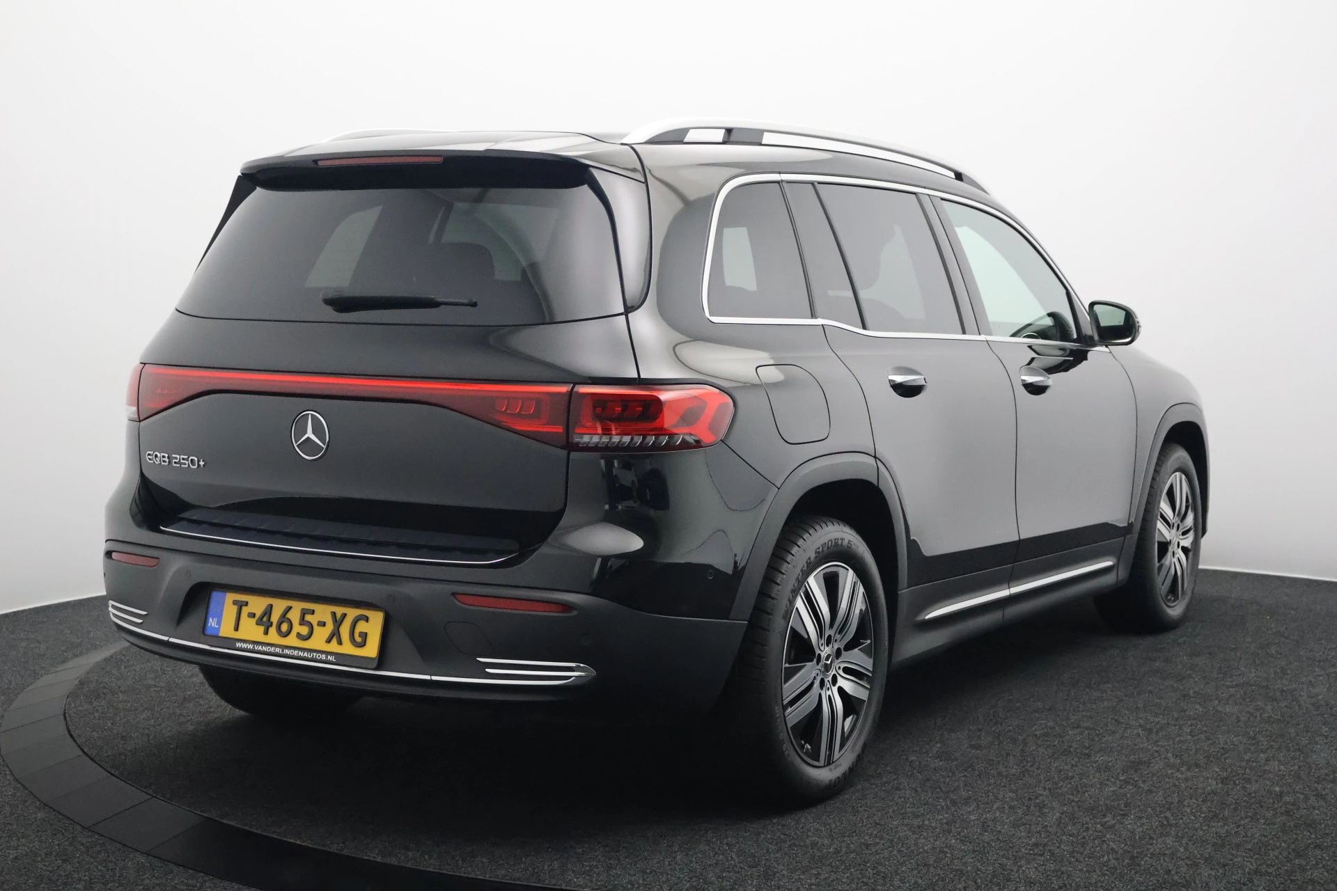 Hoofdafbeelding Mercedes-Benz EQB