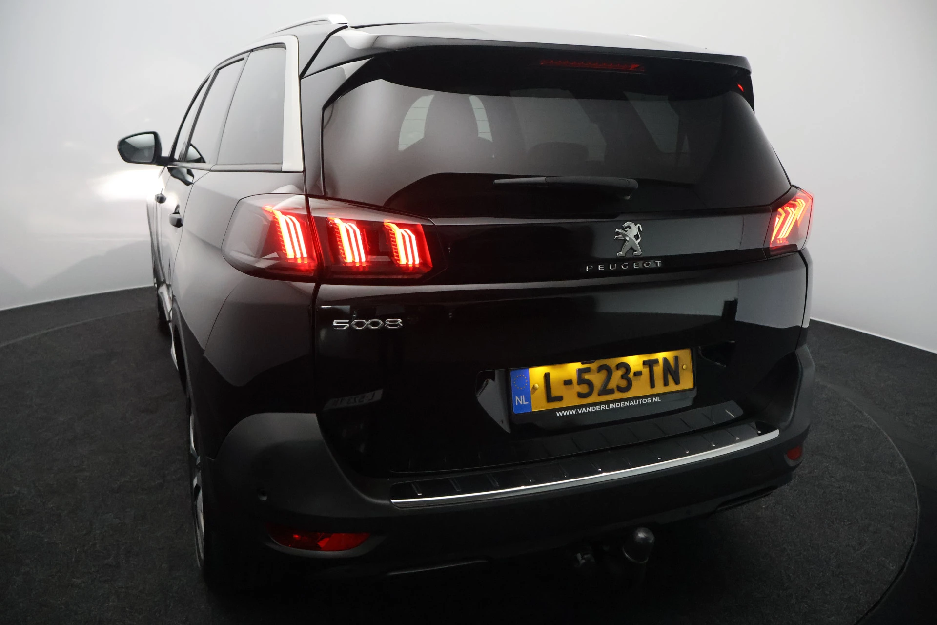Hoofdafbeelding Peugeot 5008