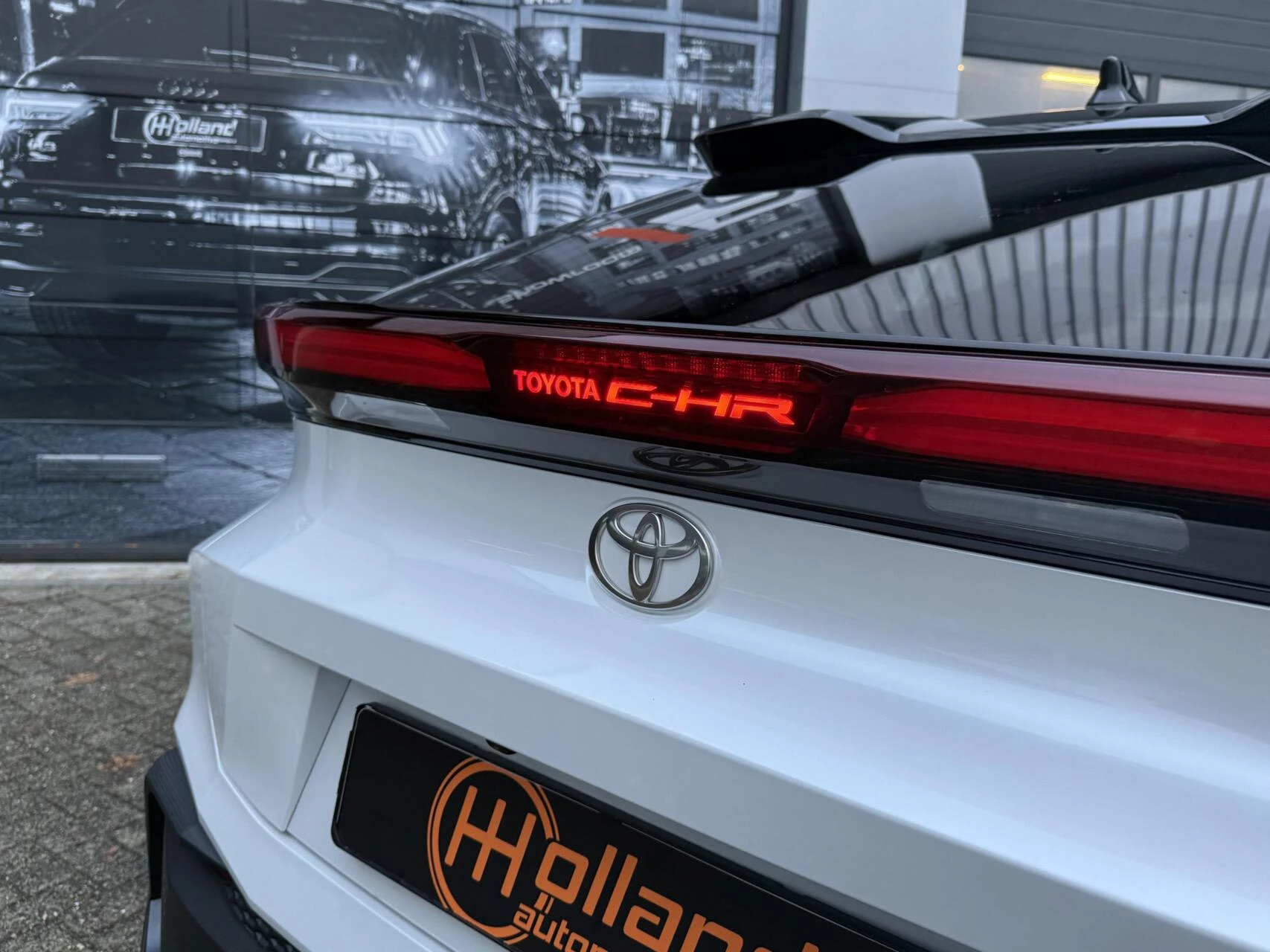 Hoofdafbeelding Toyota C-HR