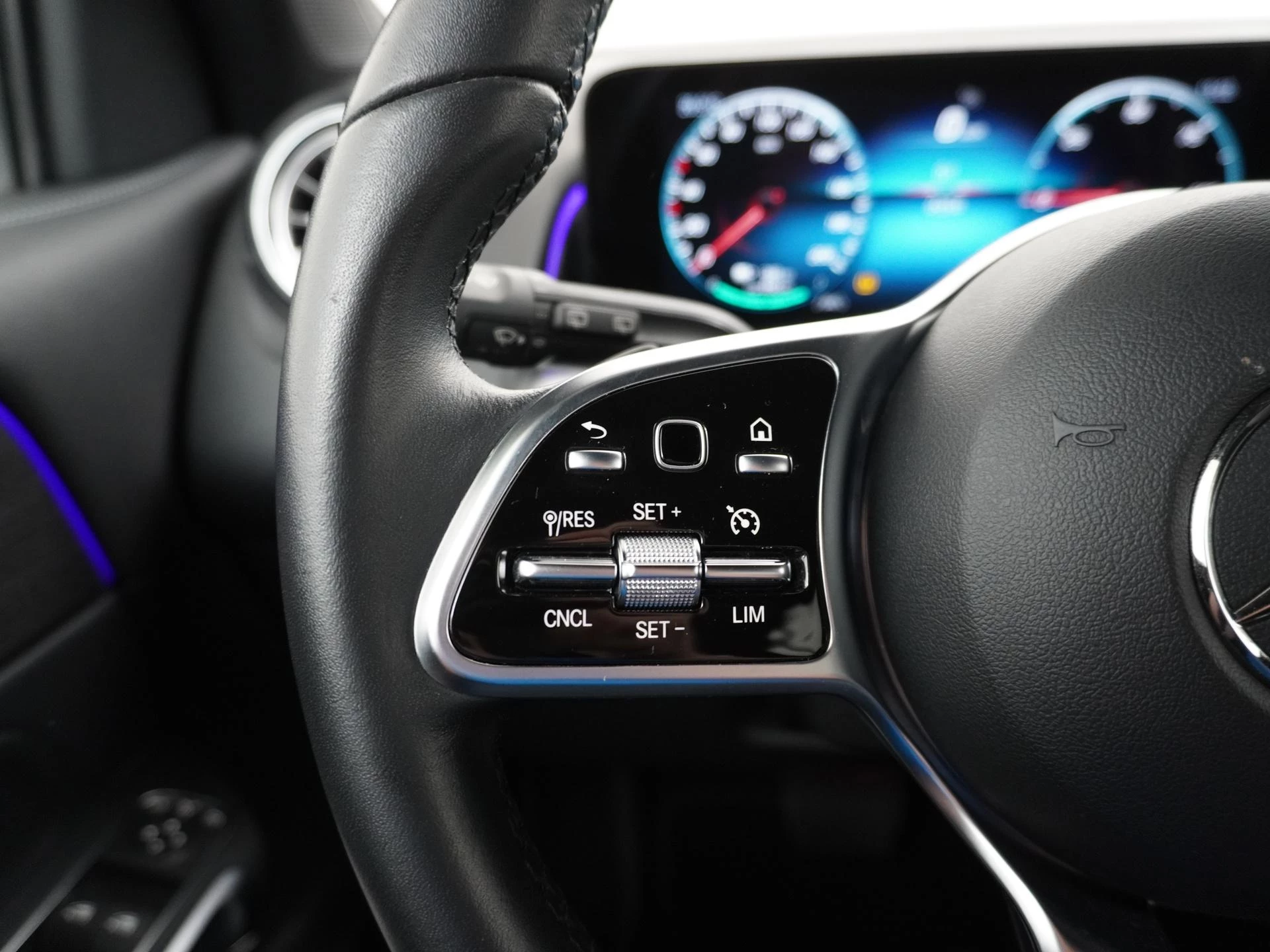 Hoofdafbeelding Mercedes-Benz EQB