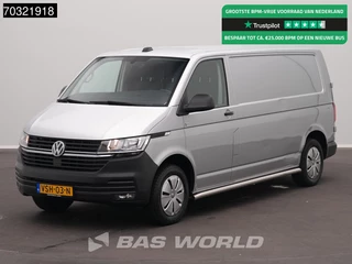Hoofdafbeelding Volkswagen Transporter Volkswagen Transporter 110pk L2H1 Trekhaak Navi Airco Cruise Parkeersensoren Euro6 L2 Airco Trekhaak Cruise control