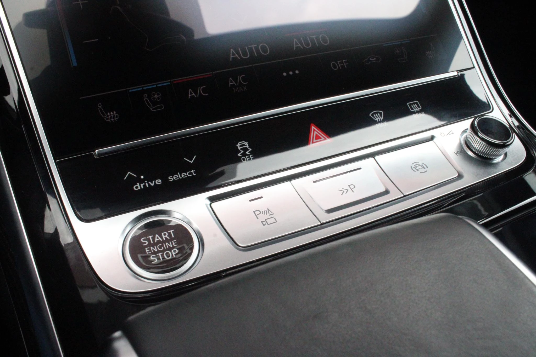 Hoofdafbeelding Audi A8