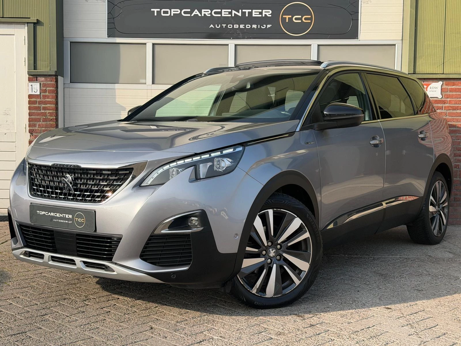 Hoofdafbeelding Peugeot 5008