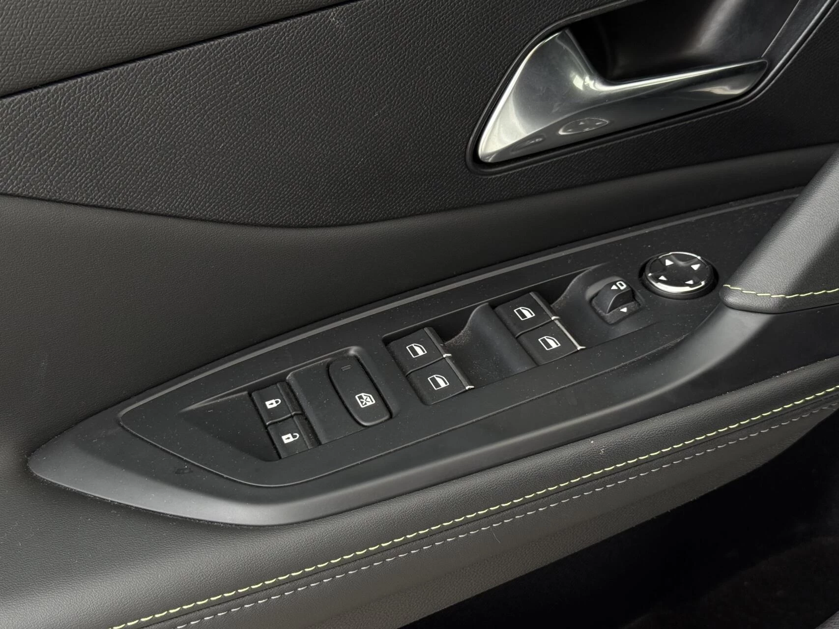 Hoofdafbeelding Peugeot 408