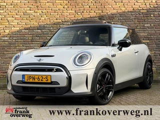 Hoofdafbeelding MINI Electric MINI Electric Cooper Se YOURS 33 KWH Panodak Carplay DAB+ Stoelverwarming