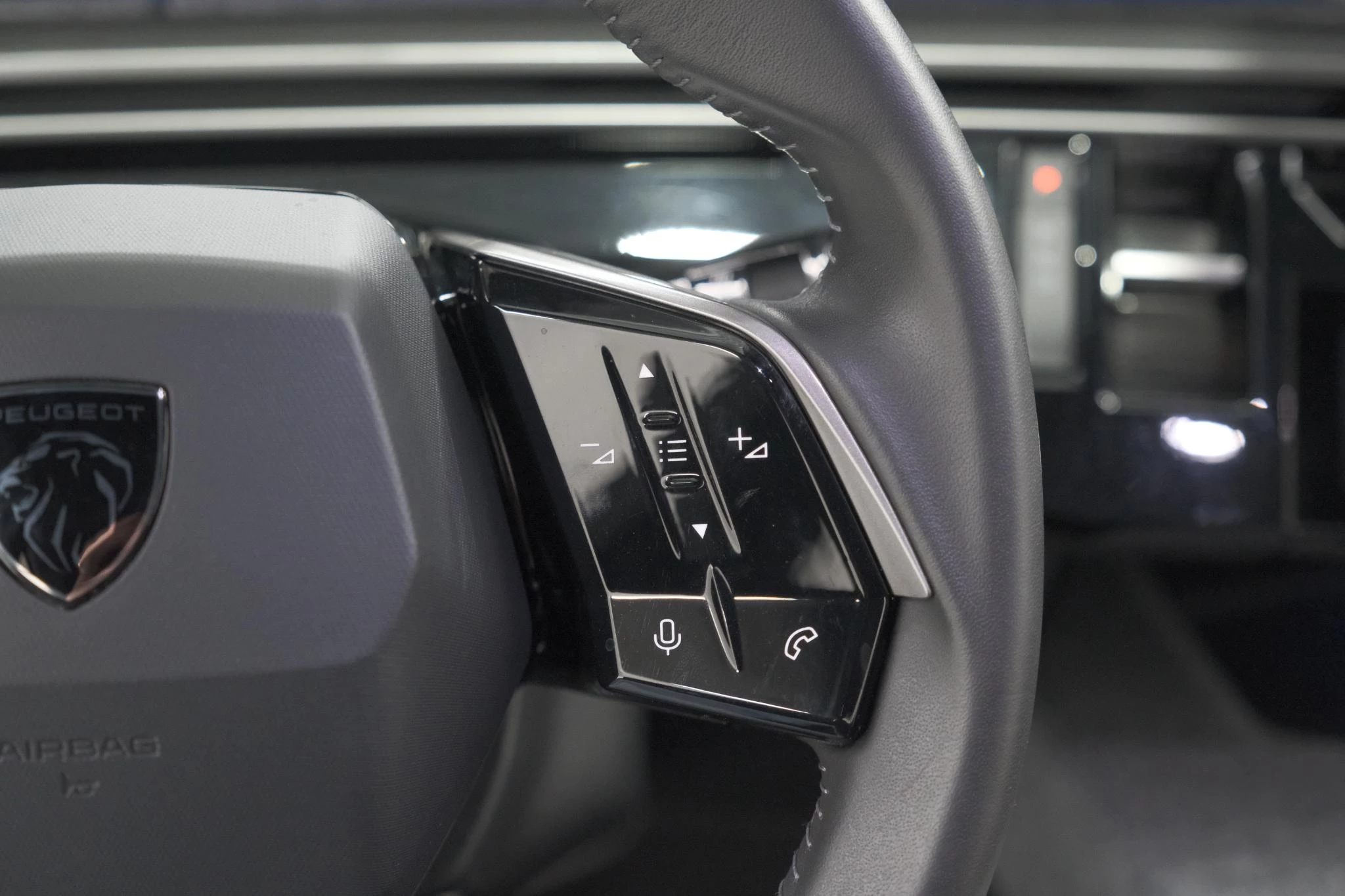 Hoofdafbeelding Peugeot e-3008