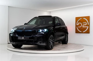 BMW X5 xDrive50e M-Sport 489PK | Pano | Glow | Trekhaak | Harman/Kardon | Drive Pro | VOL! 12 MND Garantie