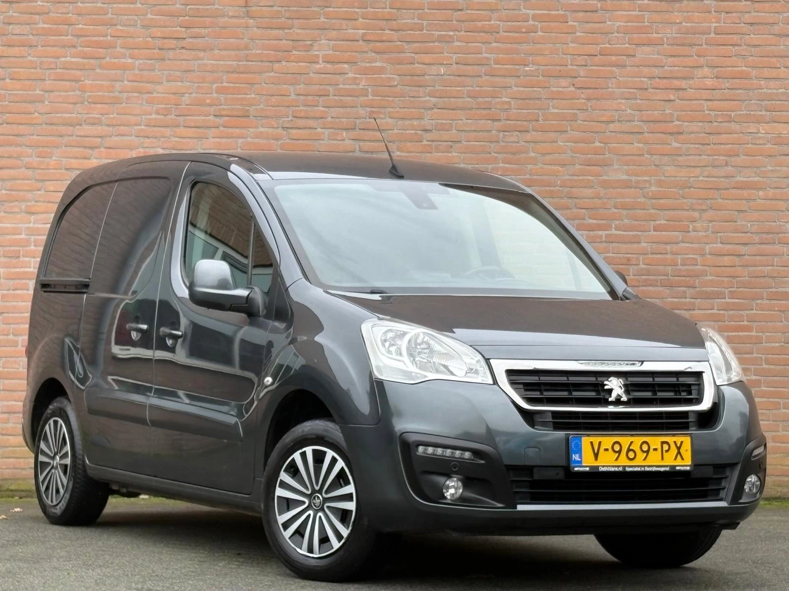 Hoofdafbeelding Peugeot Partner