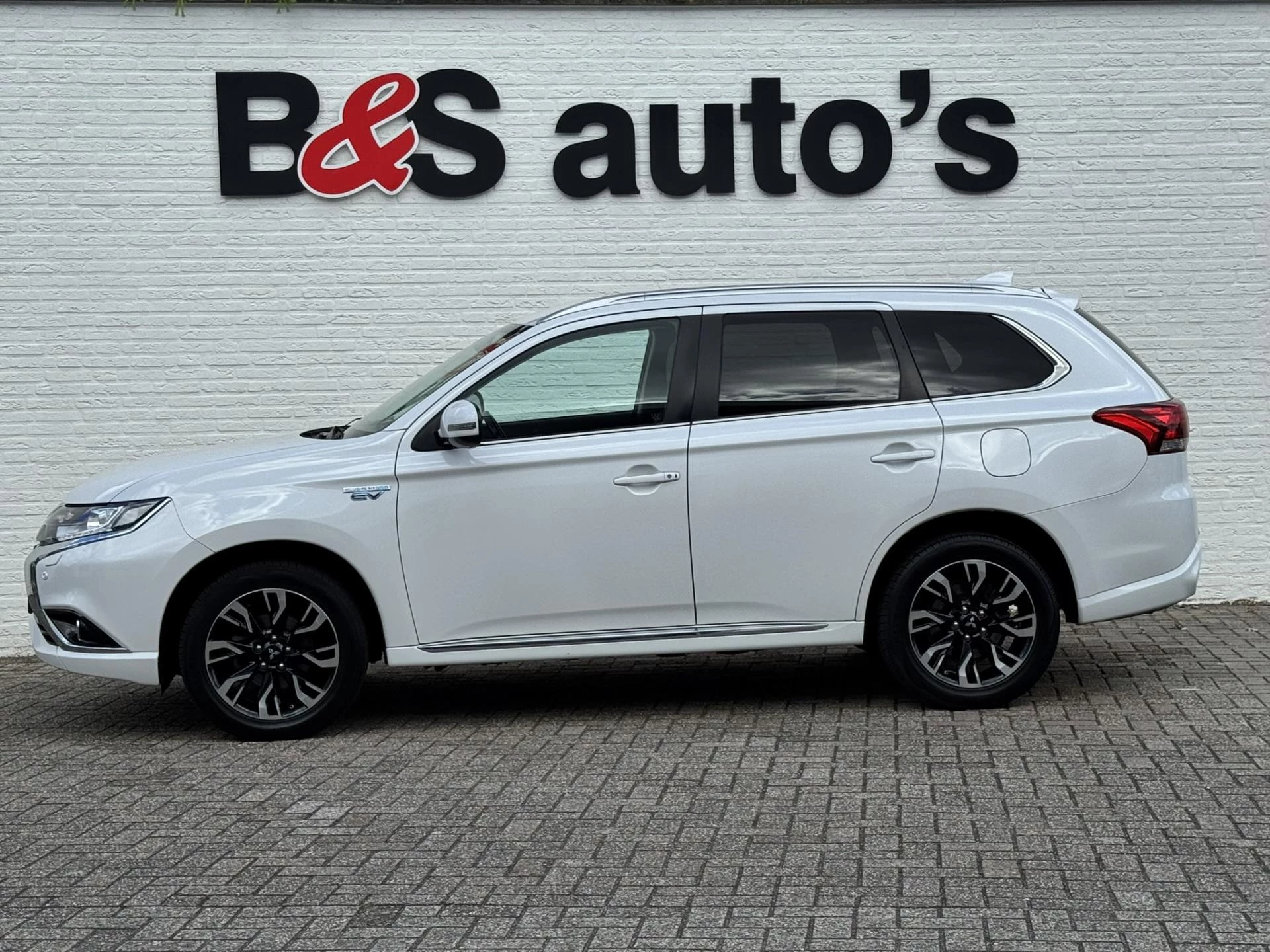 Hoofdafbeelding Mitsubishi Outlander