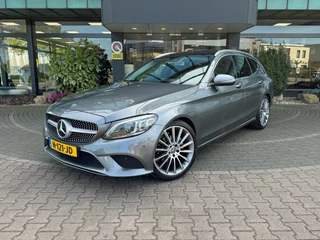 Hoofdafbeelding Mercedes-Benz C-Klasse Mercedes-Benz C-Klasse Estate 180 Panoramadak Multibeam 19 inch AMG Camera Sfeerverlichting Stoelverwarming Spiegelpakket Easy-Pack Apple Carplay