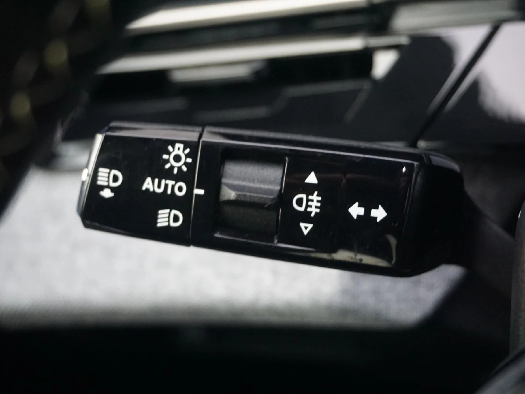 Hoofdafbeelding Peugeot e-3008