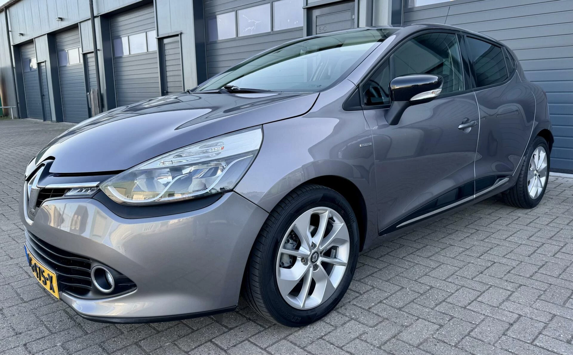Hoofdafbeelding Renault Clio