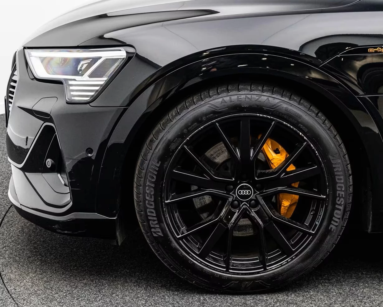 Hoofdafbeelding Audi e-tron