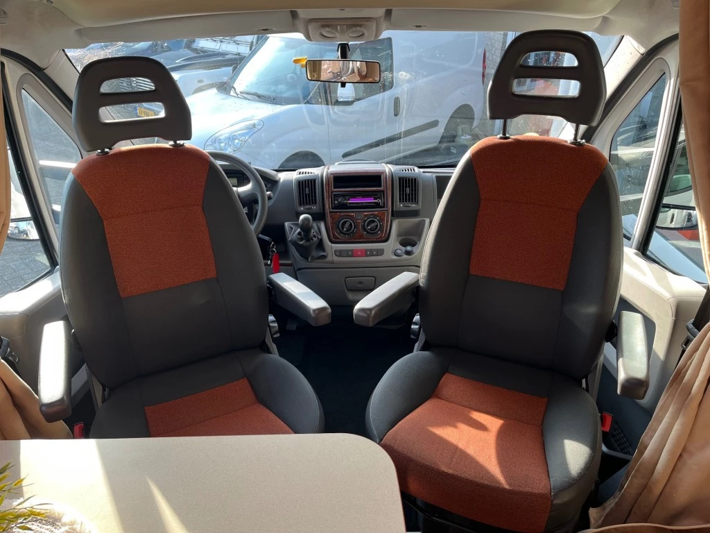 Hoofdafbeelding McLouis P700 Steel 563 Airco Cruise