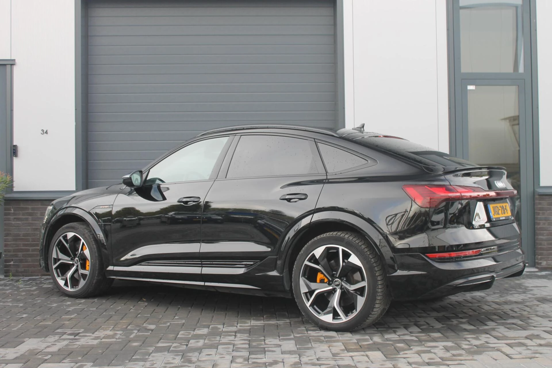 Hoofdafbeelding Audi e-tron