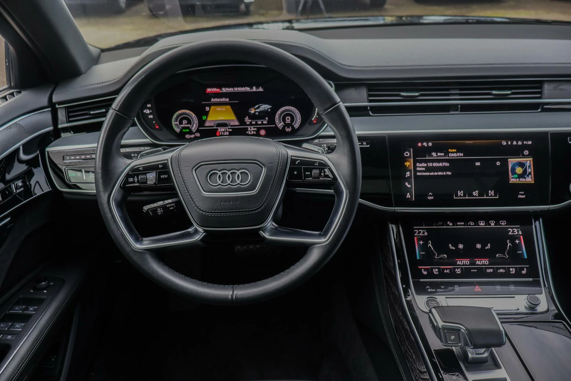 Hoofdafbeelding Audi A8