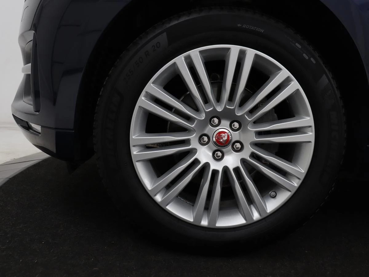 Hoofdafbeelding Jaguar F-PACE