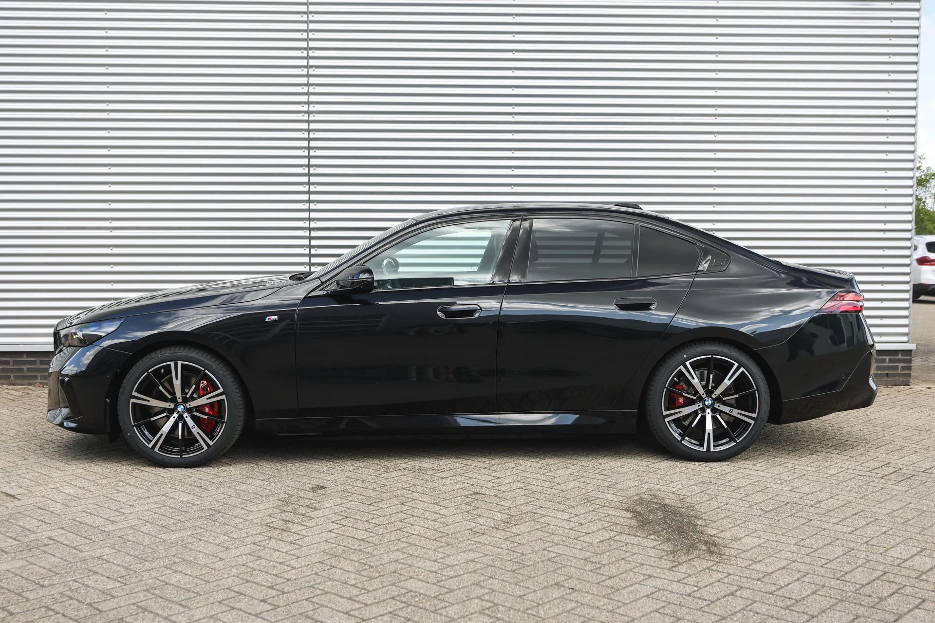 Hoofdafbeelding BMW i5