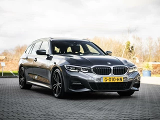 BMW 3-serie Touring 320d 191PK Aut M-Sport Panoramadak Leder HUD Origineel NL