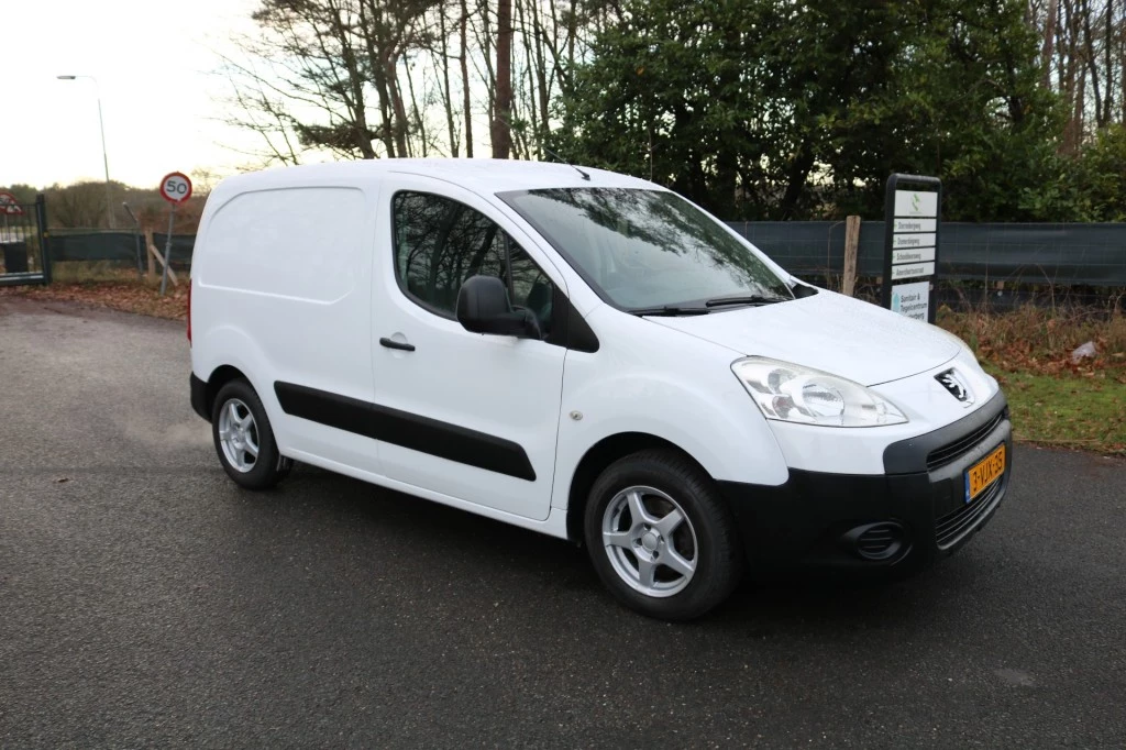 Hoofdafbeelding Peugeot Partner