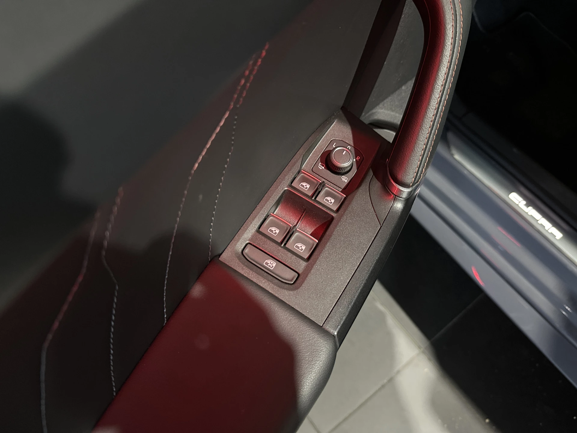 Hoofdafbeelding CUPRA Leon