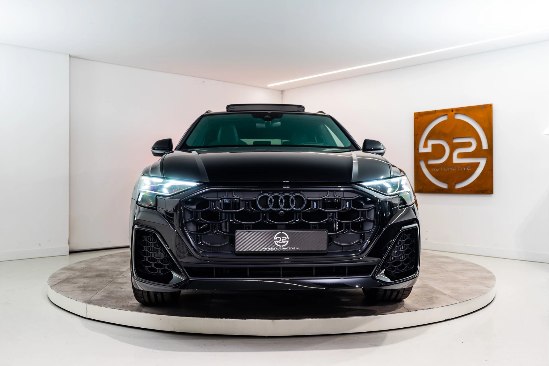 Hoofdafbeelding Audi Q8