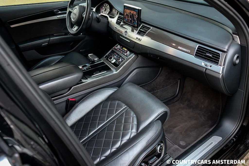 Hoofdafbeelding Audi S8