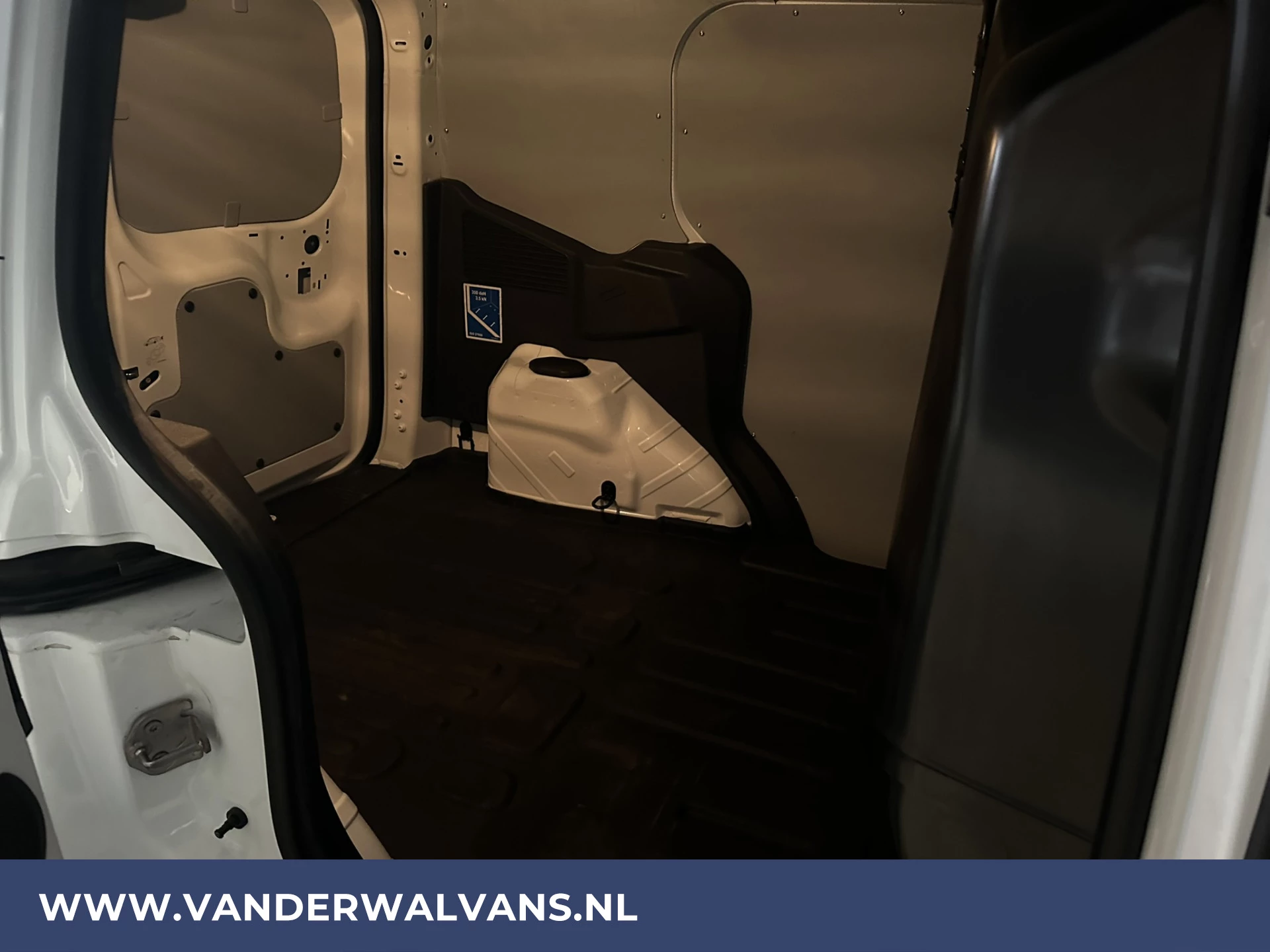 Hoofdafbeelding Ford Transit Courier