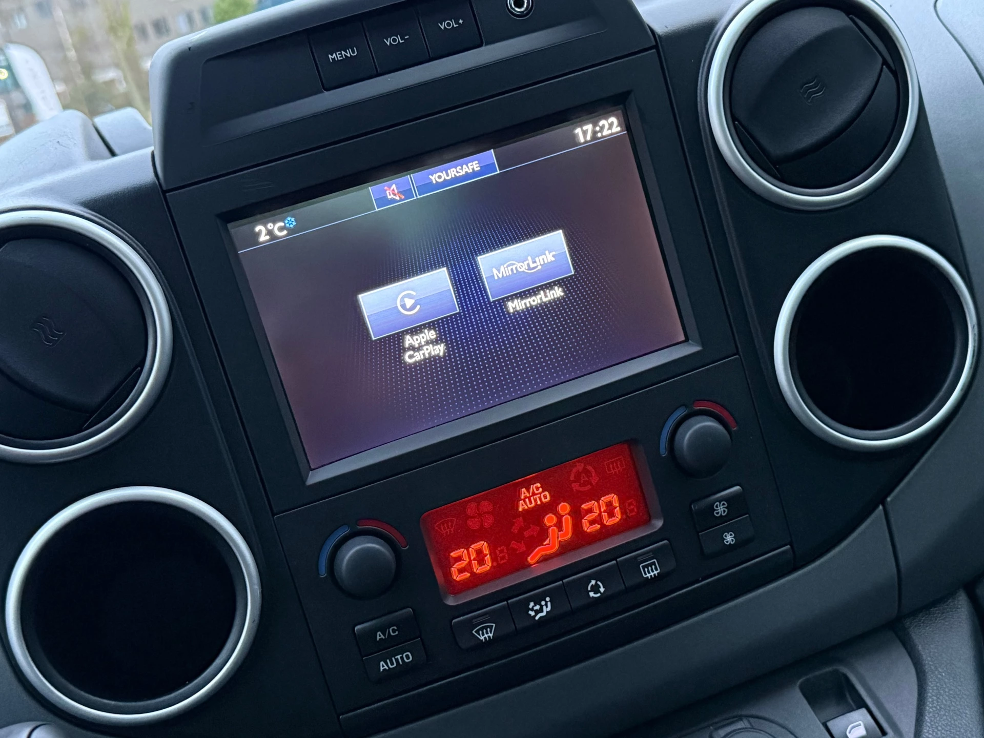 Hoofdafbeelding Peugeot Partner