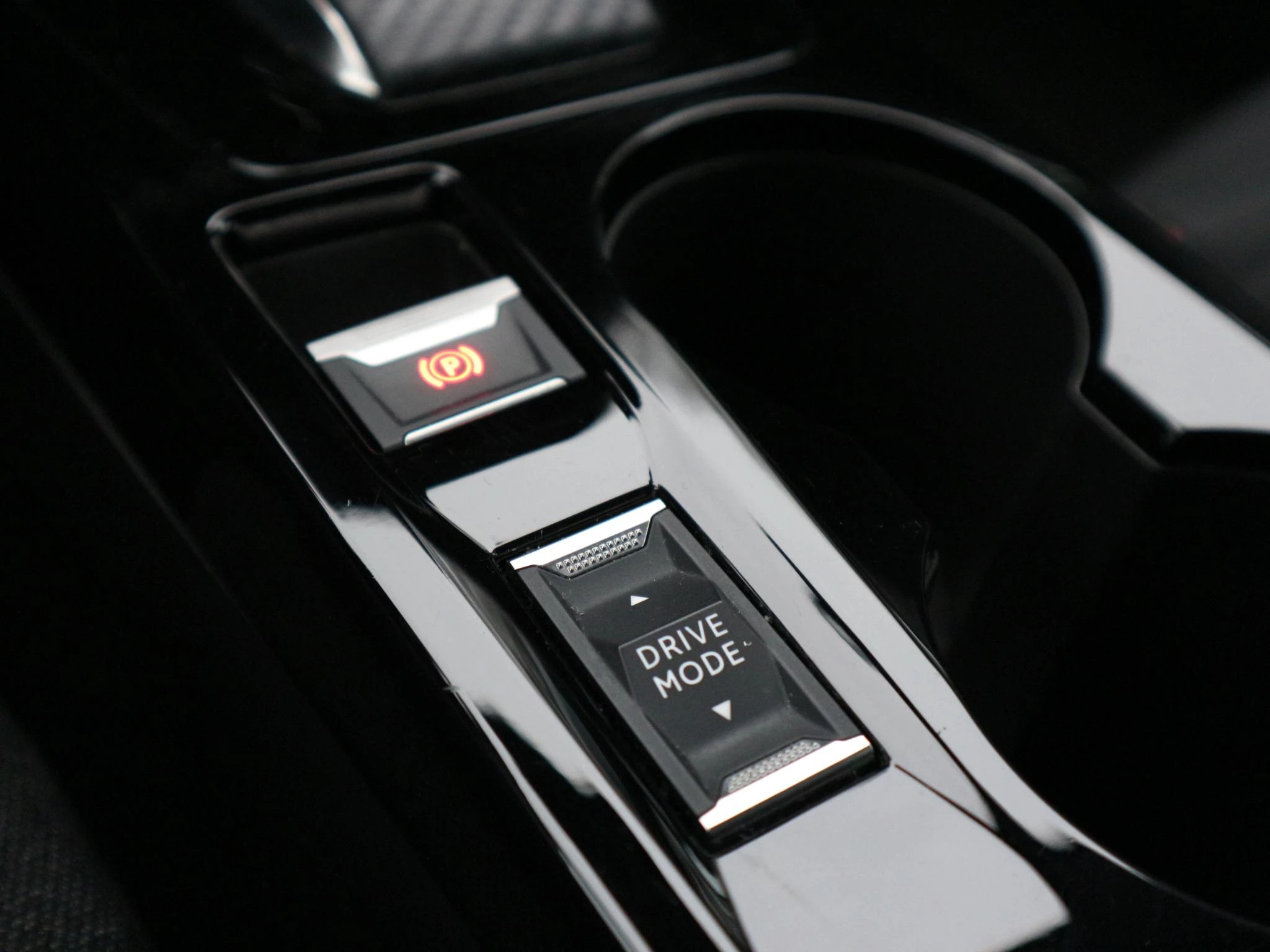 Hoofdafbeelding Peugeot e-208