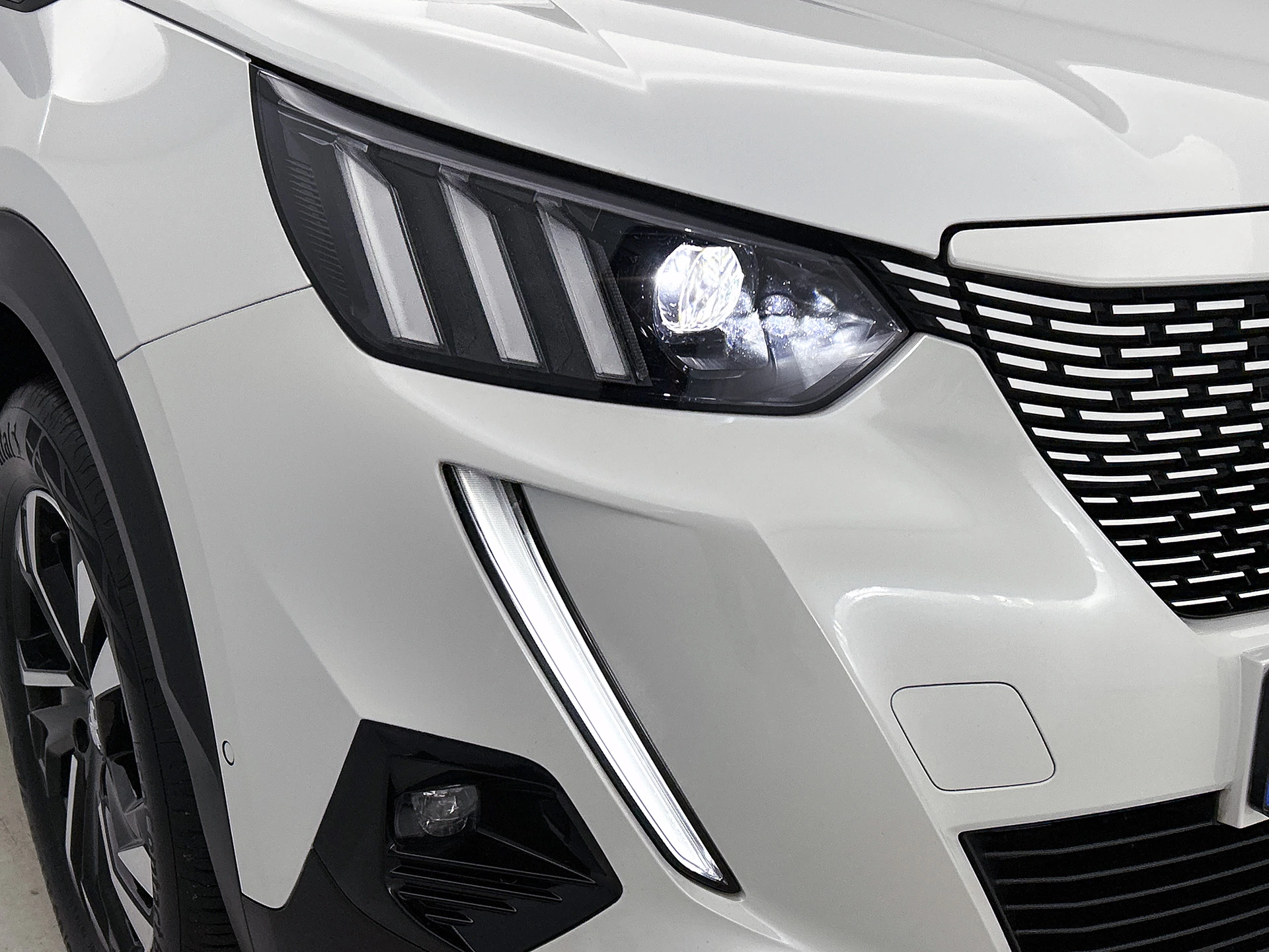 Hoofdafbeelding Peugeot e-2008