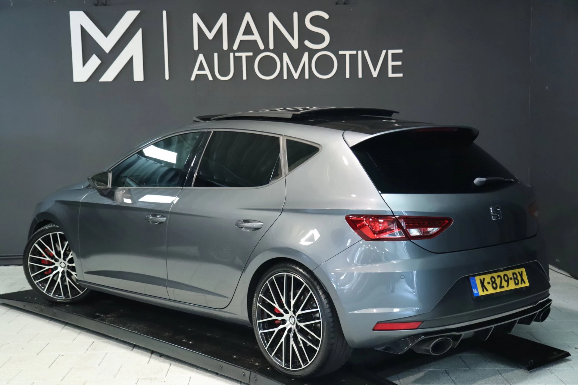 Hoofdafbeelding SEAT Leon
