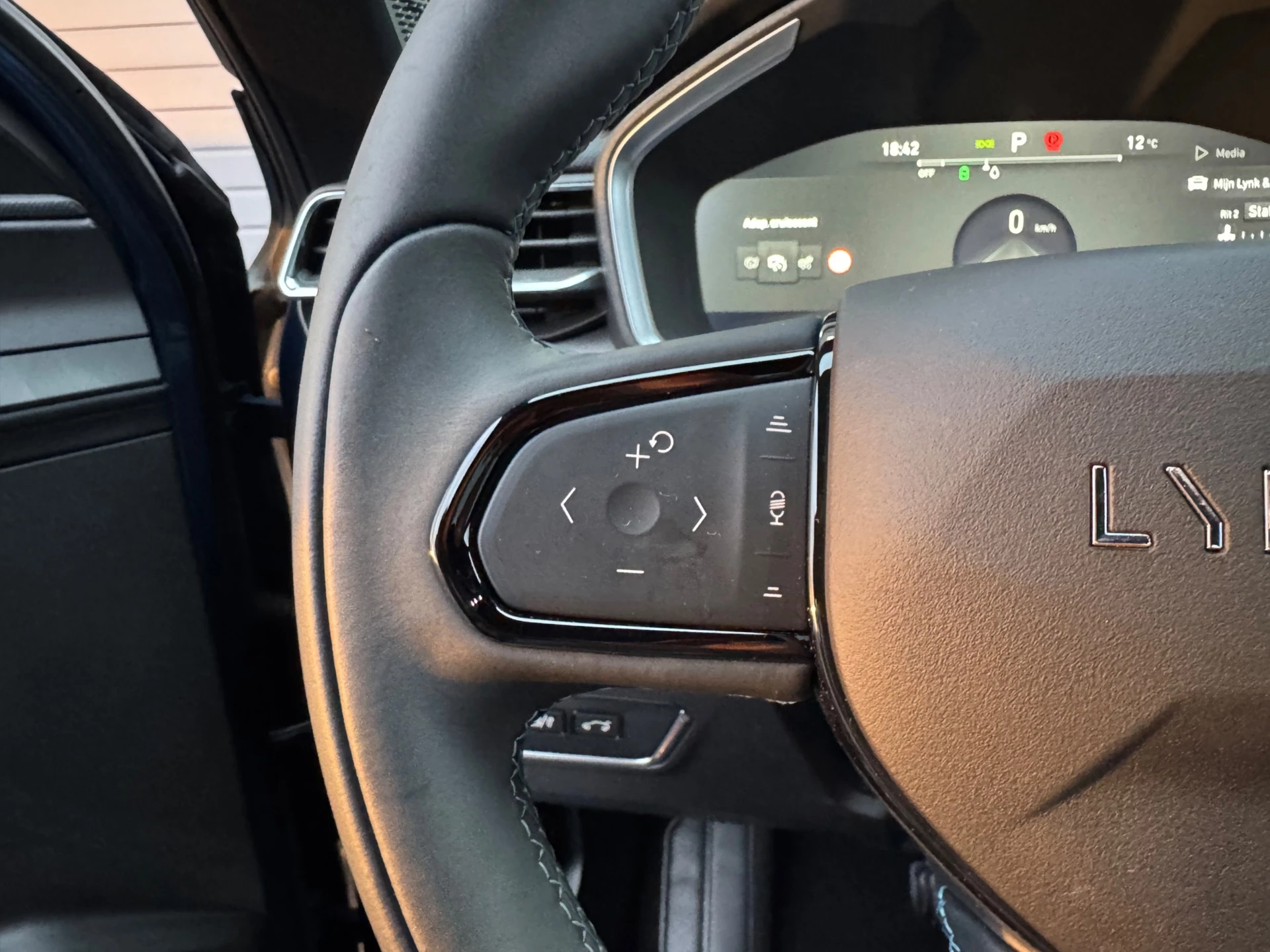 Hoofdafbeelding Lynk & Co 01