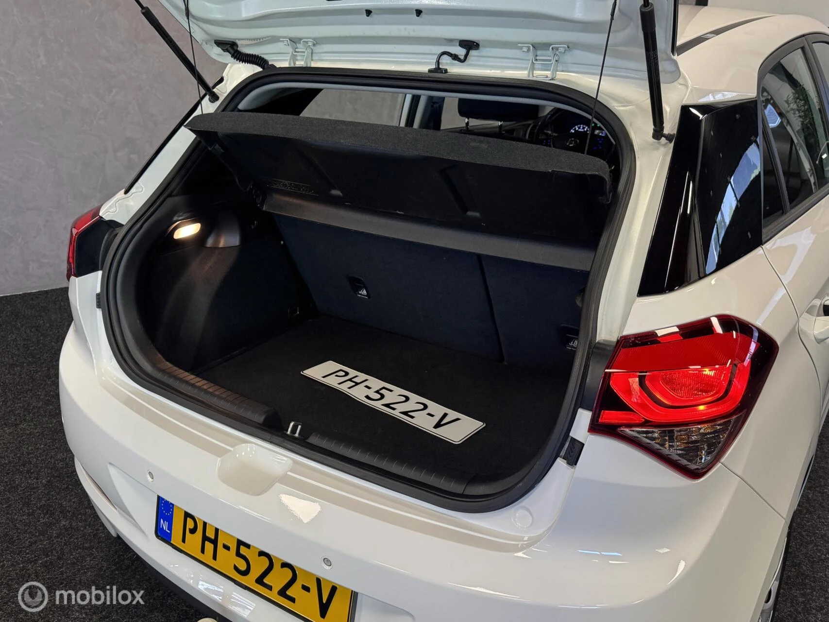 Hoofdafbeelding Hyundai i20