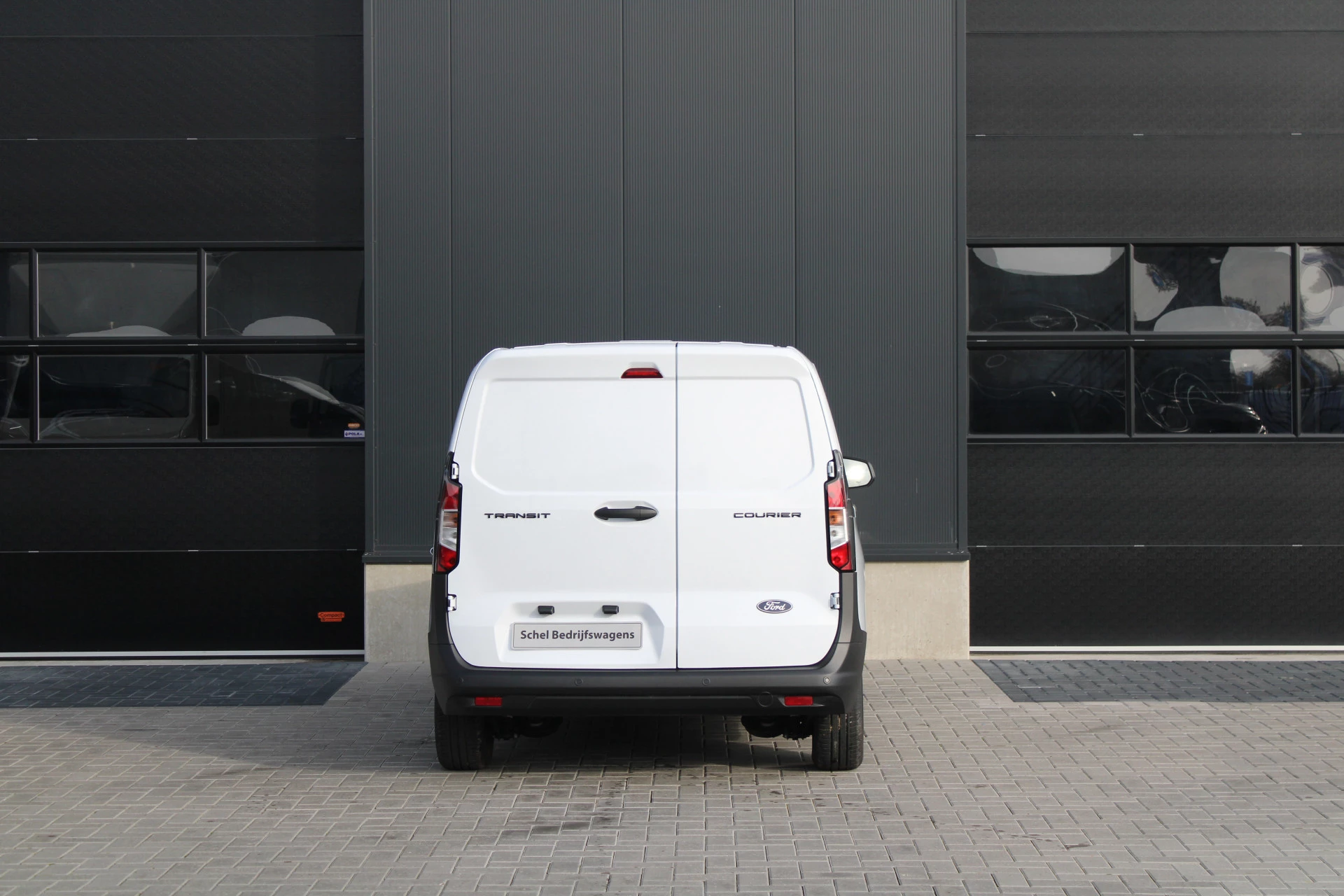 Hoofdafbeelding Ford Transit Courier