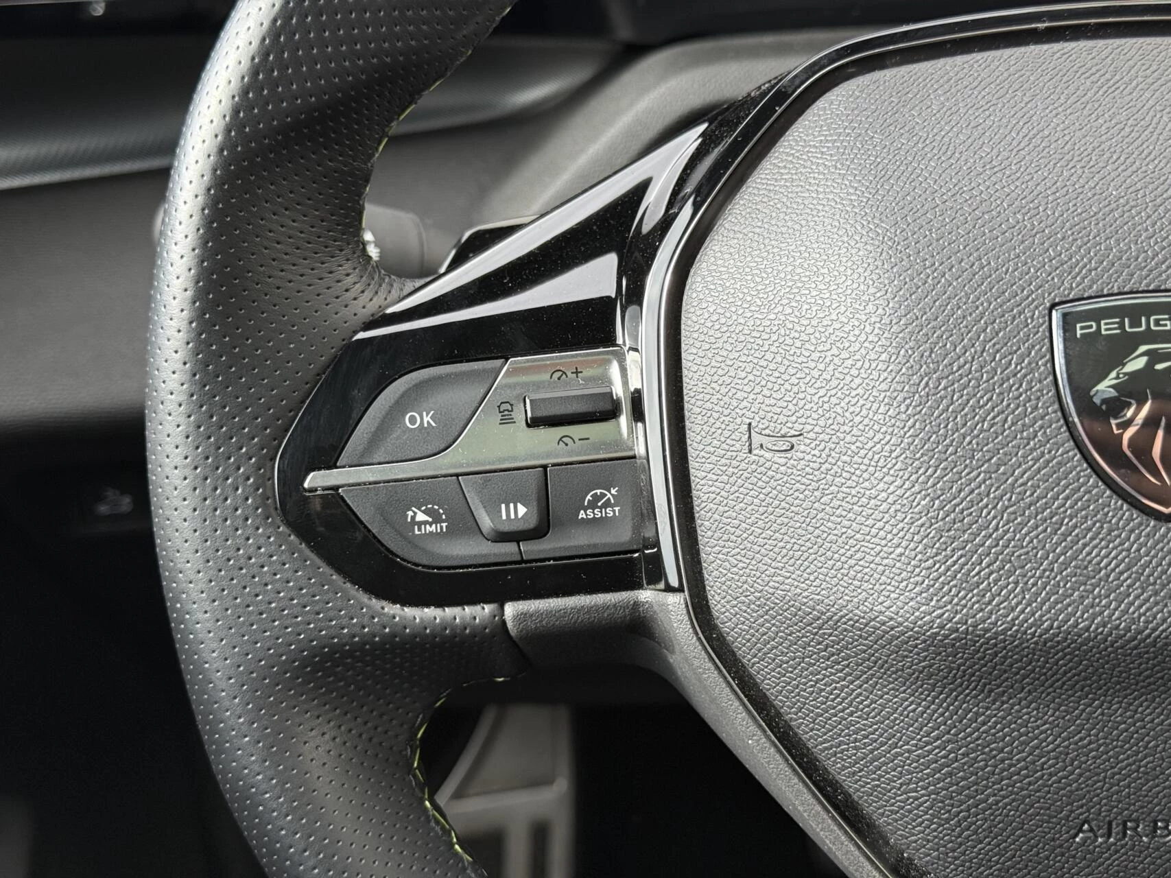 Hoofdafbeelding Peugeot 408