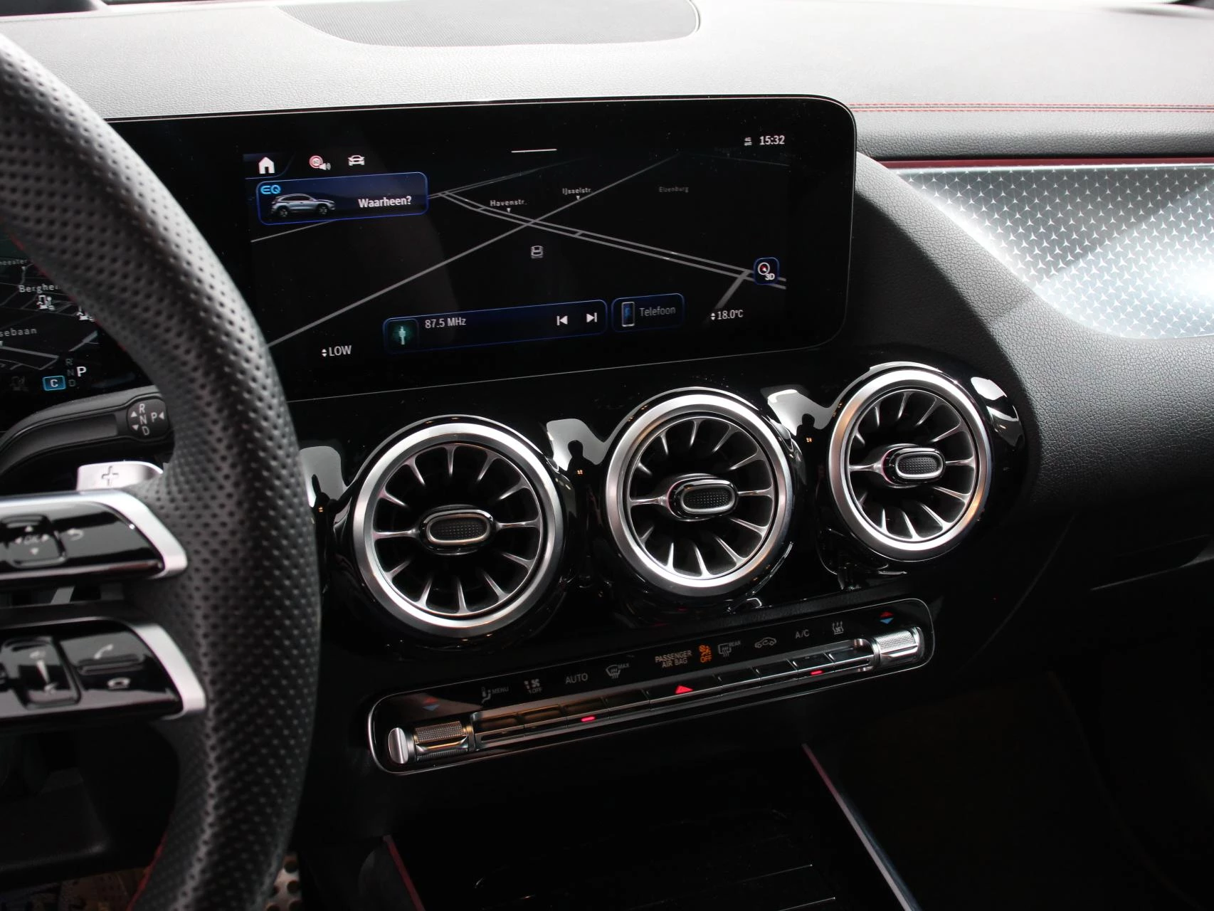 Hoofdafbeelding Mercedes-Benz EQA